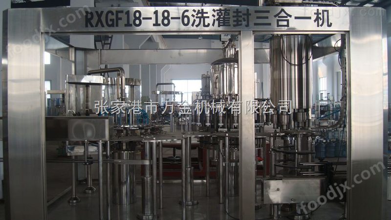 小型食品机械的安装费用首先包括设备基础建设费用，这通常涉及以下内容：
